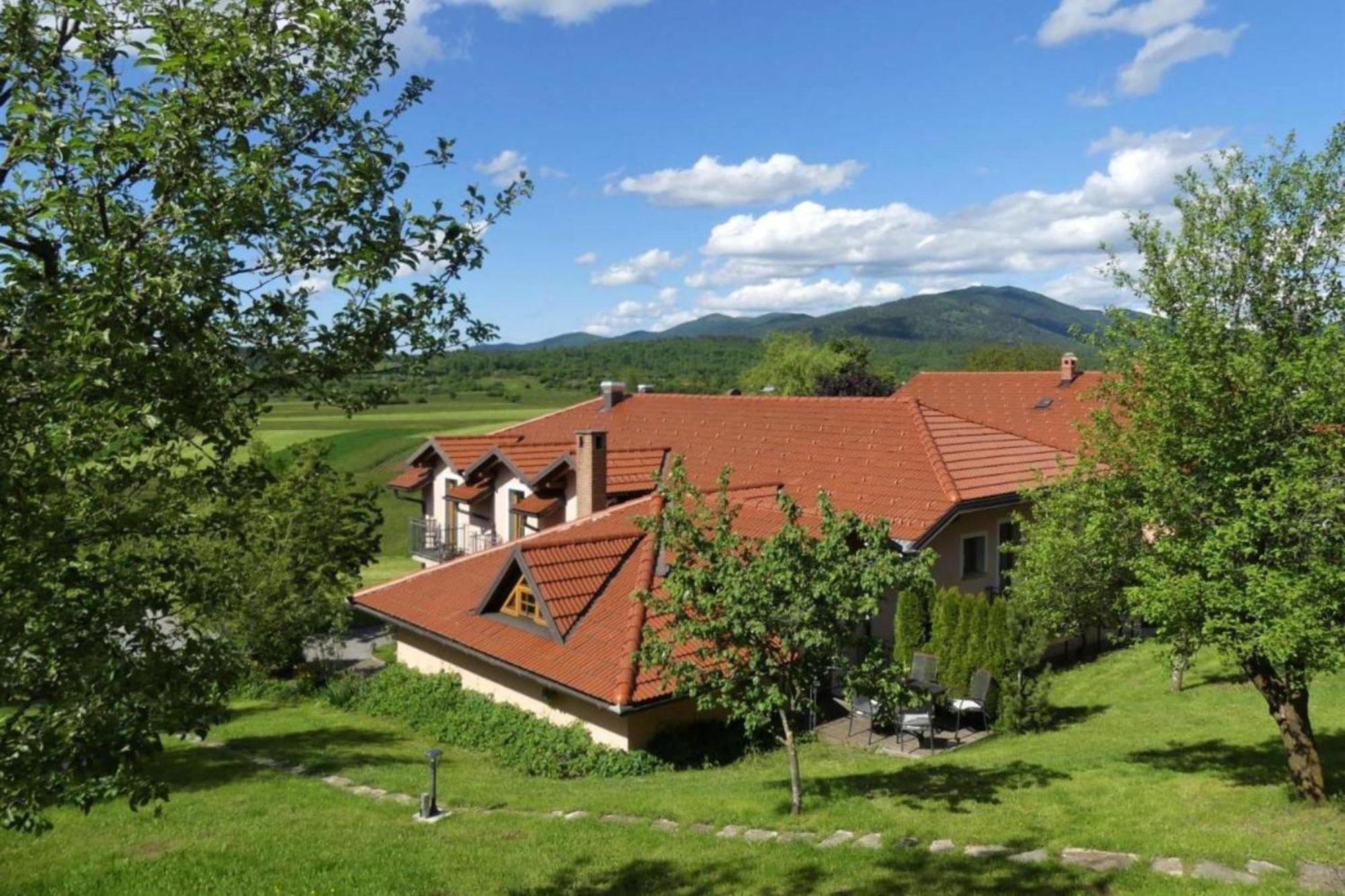 House Na Meji With Sauna - Happy Rentals Півка Екстер'єр фото