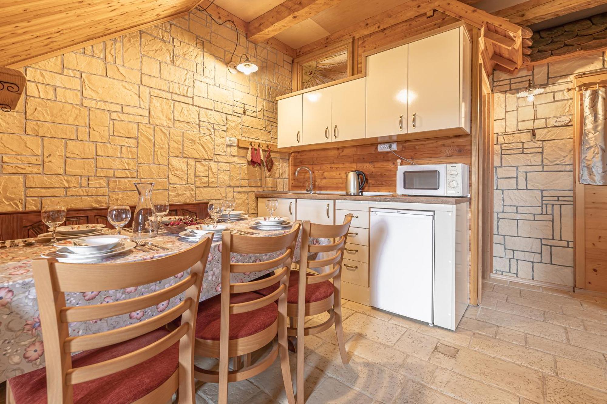 House Na Meji With Sauna - Happy Rentals Півка Екстер'єр фото