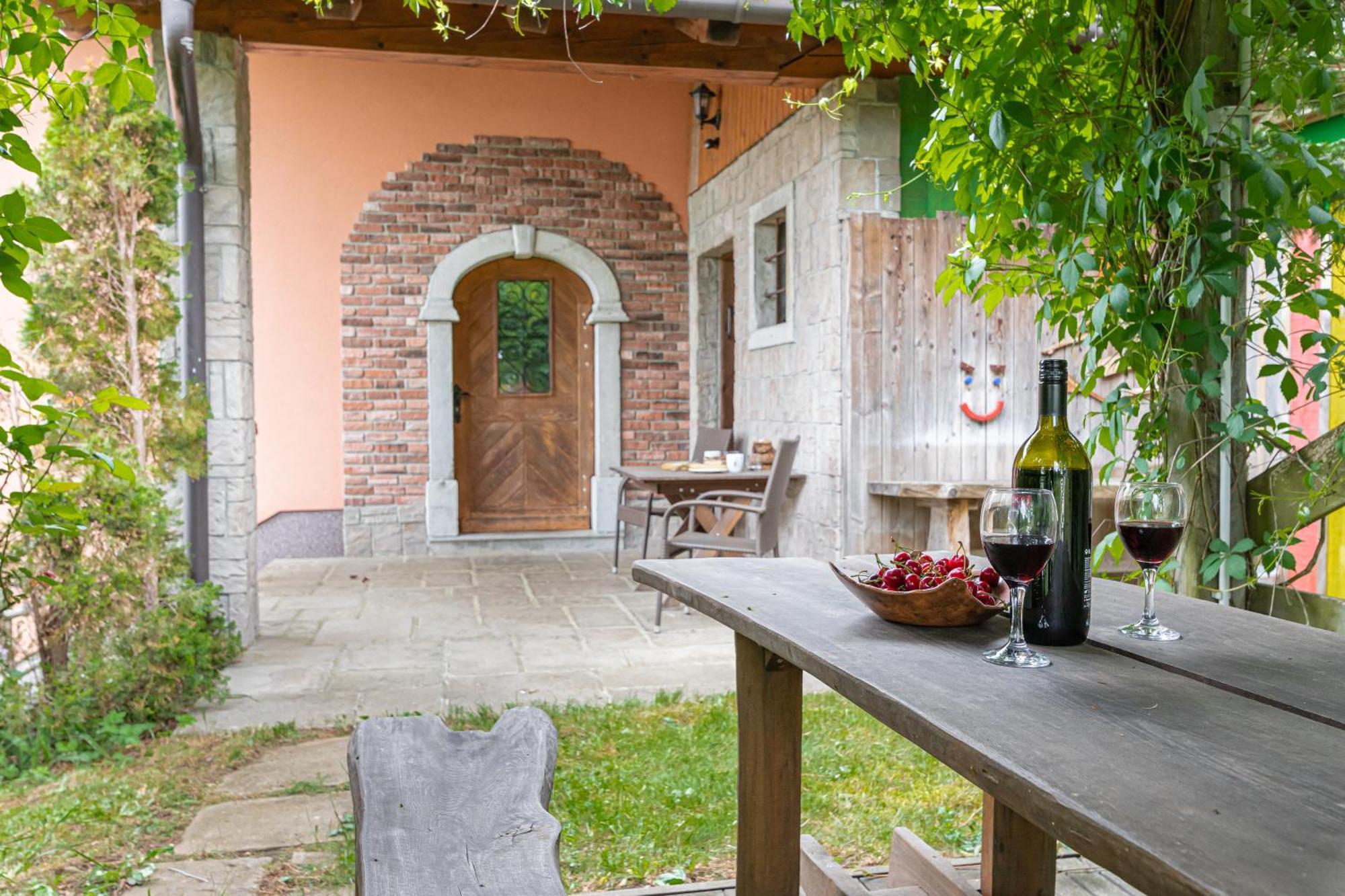 House Na Meji With Sauna - Happy Rentals Півка Екстер'єр фото